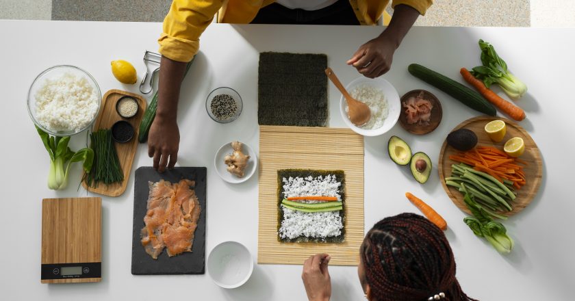 How to Feel Full While in a Calorie Deficit